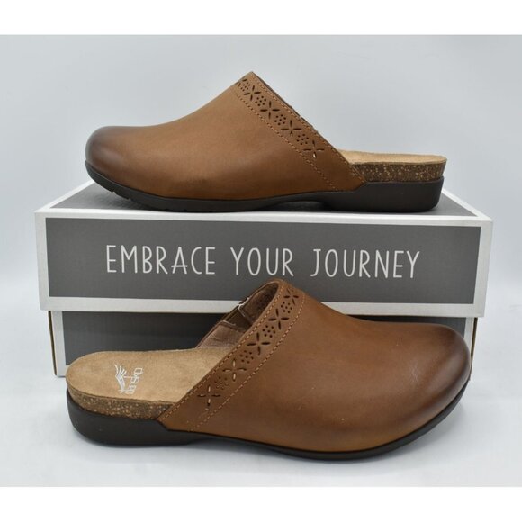 Dansko Womens Size EU 39 US 8.5-9 Robbie Burnished Nubuck Tan Slip On Clogs - Picture 9 of 12